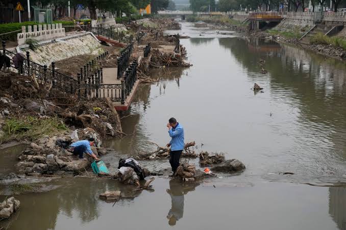 Death toll rises to 33 after rain in Beijing