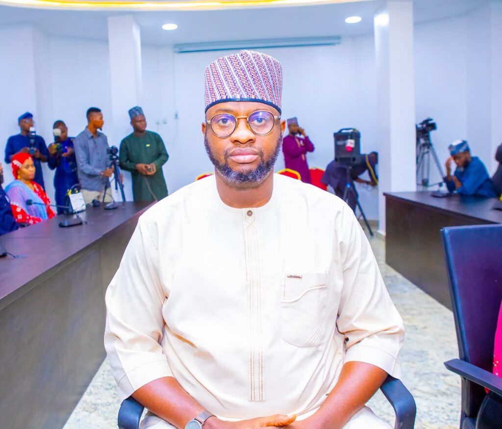 Kwara Governor Swaps Commissioners, Inaugurates Olohungbebe and Nnafatima